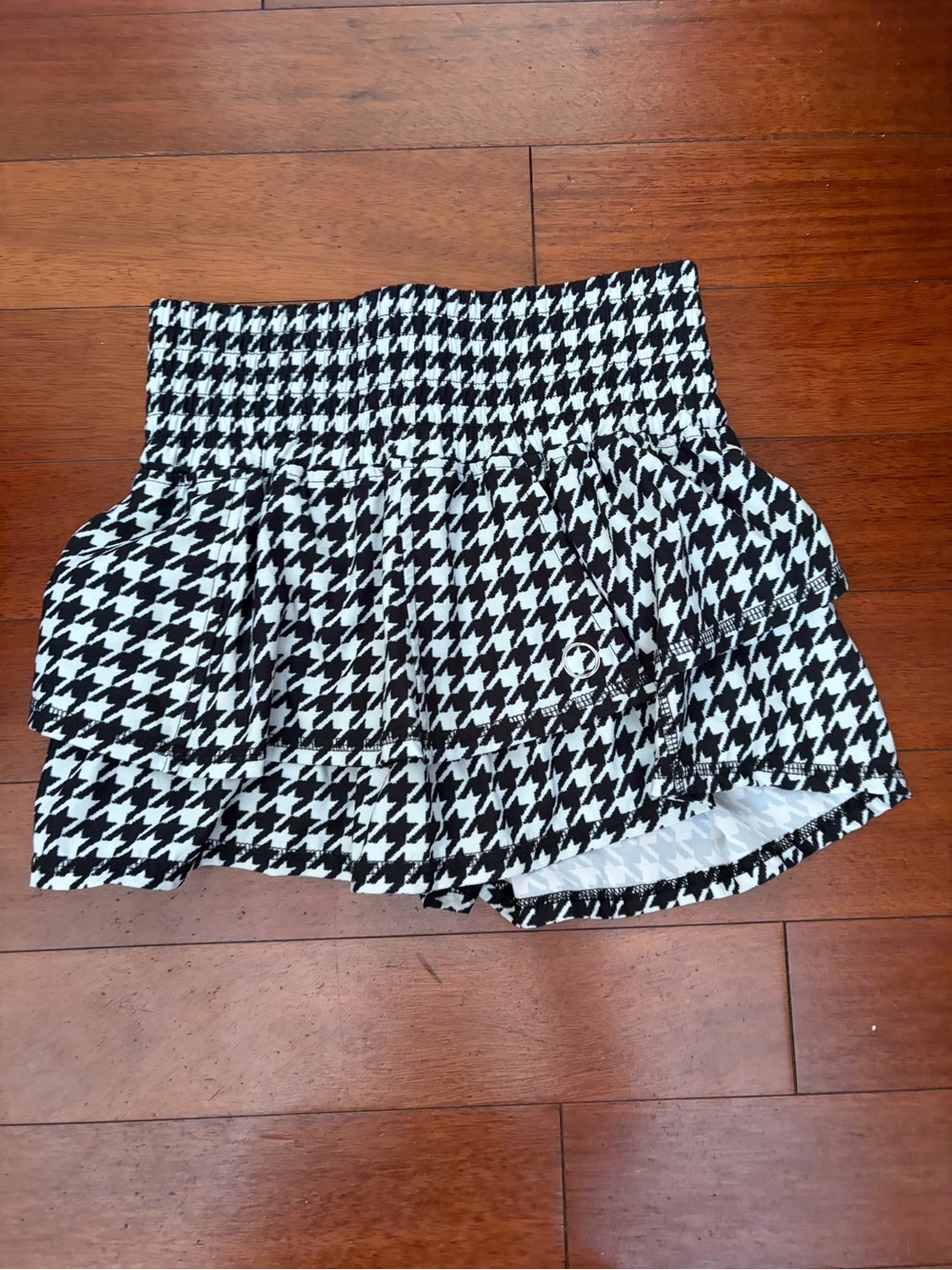 Yoga Black & White Houndstooth Ruffle Skort